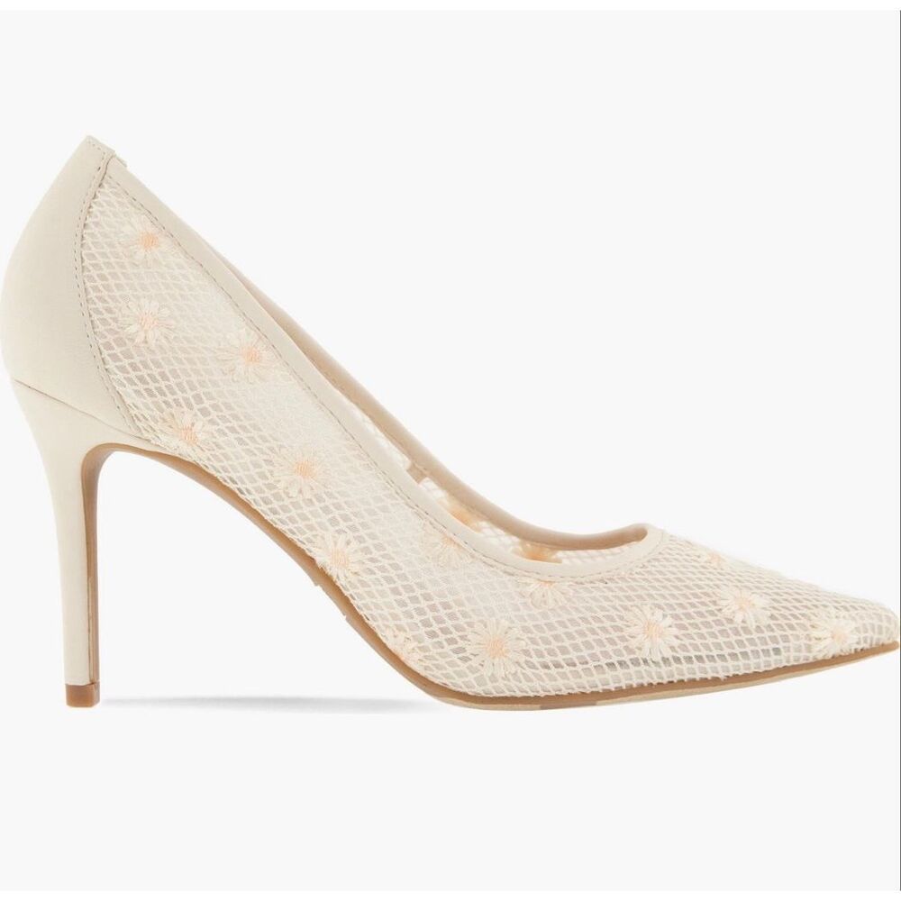 NWT BCBGeneration Embroidered Pointed Toe Pump- Ivory/ Daisy- size 9 - Picture 3 of 10